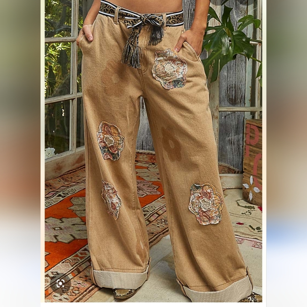 POL Tan Wide-Leg Jeans with Floral Patch Roll Up Contrasting Cuff